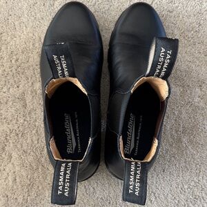 Blundstone Classic Black Leather Chelsea Boots —NEW! Size 8